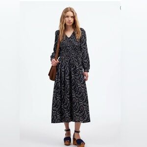 NWT Madewell Smocked V neck midi dress in paisley- Large
